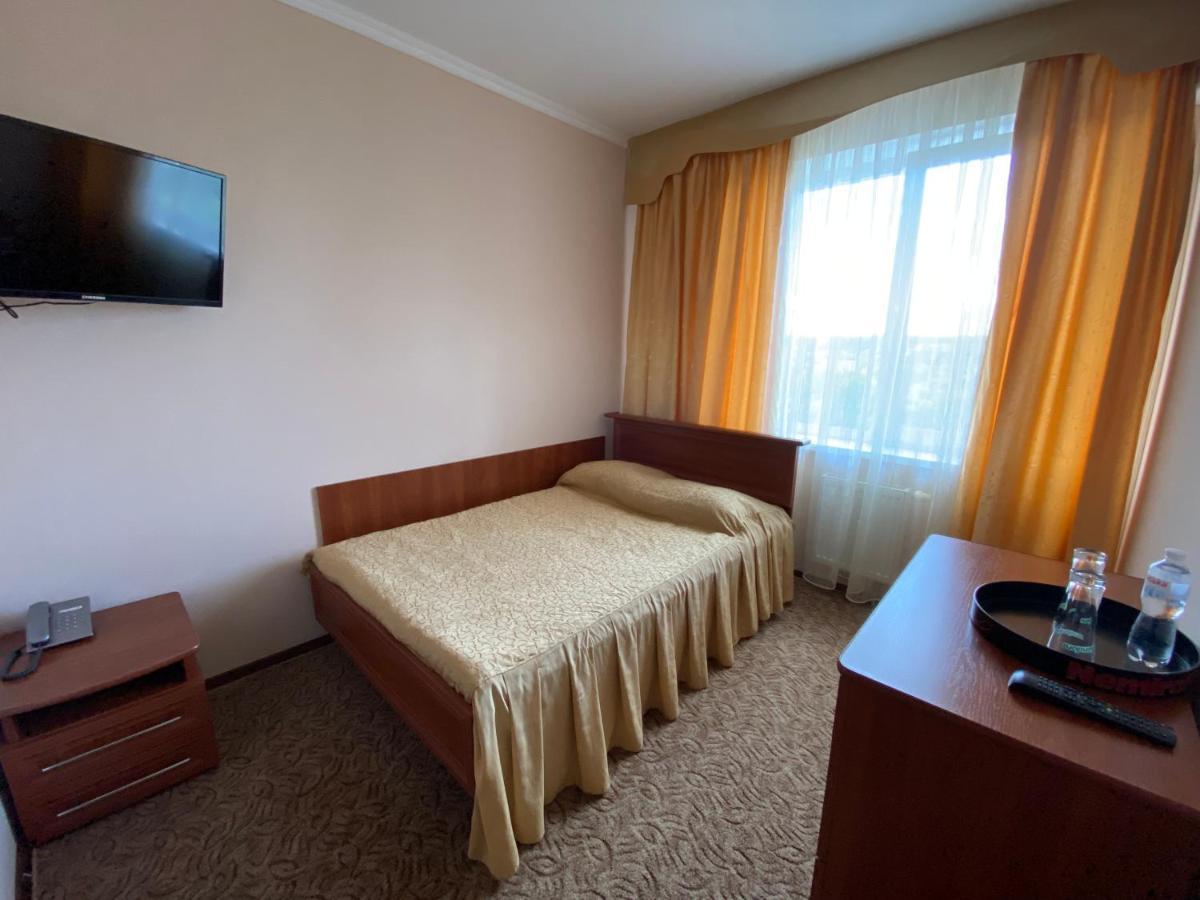 Hotel Sv Lviv Exterior photo